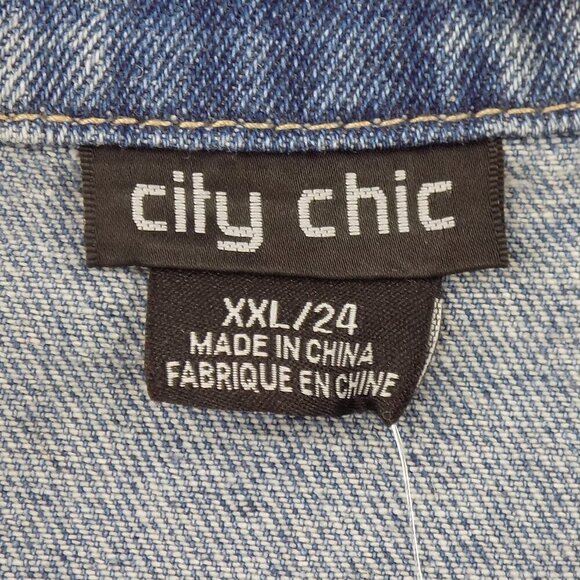 City Chic Distressed Studded Cropped Denim Jacket Size XXL/24 Studded Sleeve - Picture 3 of 4